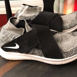 Gently used Boys Nike shoes